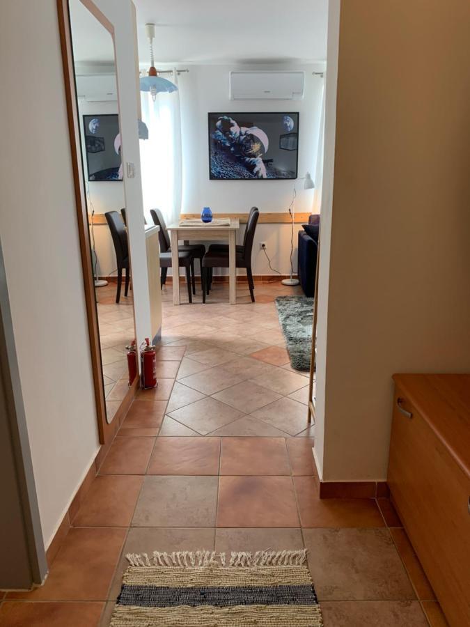 Apartments Mat Novalja Eksteriør bilde