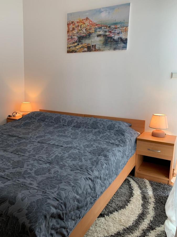 Apartments Mat Novalja Eksteriør bilde