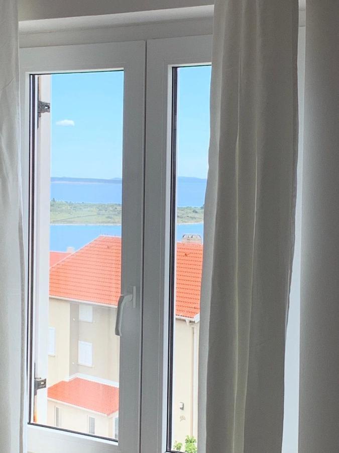 Apartments Mat Novalja Eksteriør bilde
